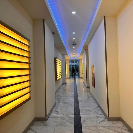 Batumi Orbi City Apart Hotel Экстерьер фото