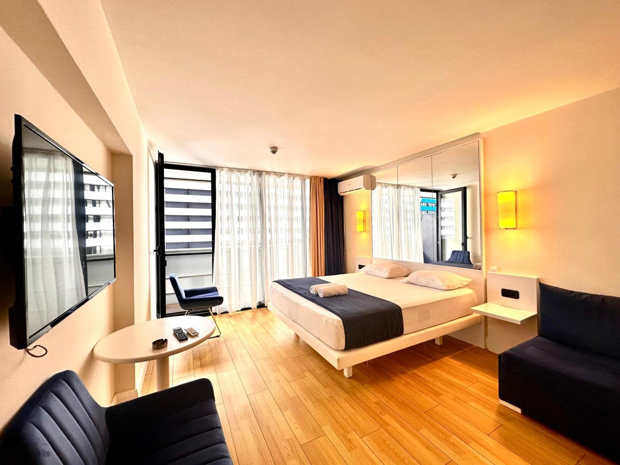 Batumi Orbi City Apart Hotel Экстерьер фото