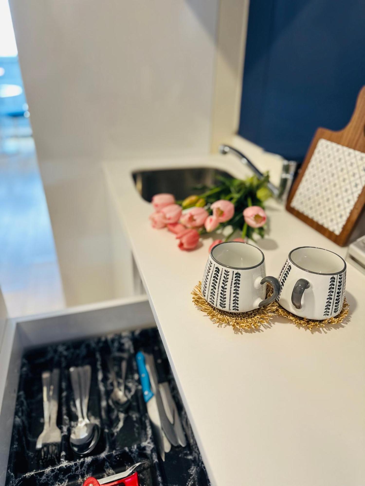 Batumi Orbi City Apart Hotel Экстерьер фото