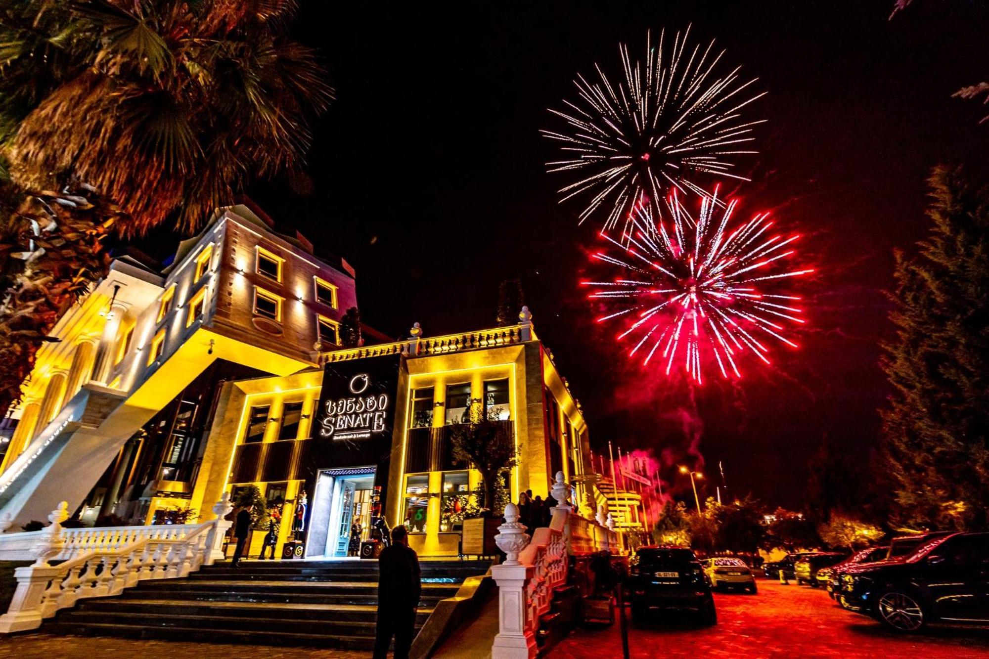 Batumi Orbi City Apart Hotel Экстерьер фото