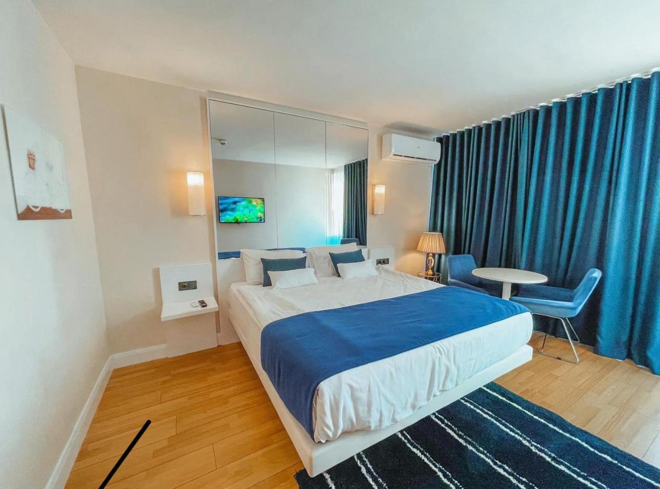 Batumi Orbi City Apart Hotel Экстерьер фото